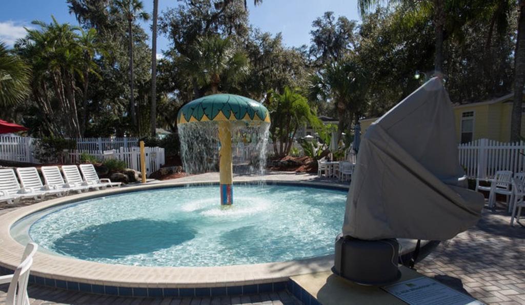 Tropical Palms Premium Two-Bedroom Loft Cottage 77 Orlando Esterno foto